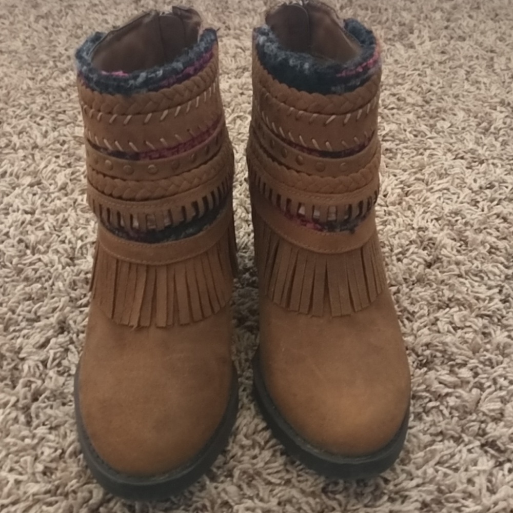 Fringe Booties - Picture 4 of 4
